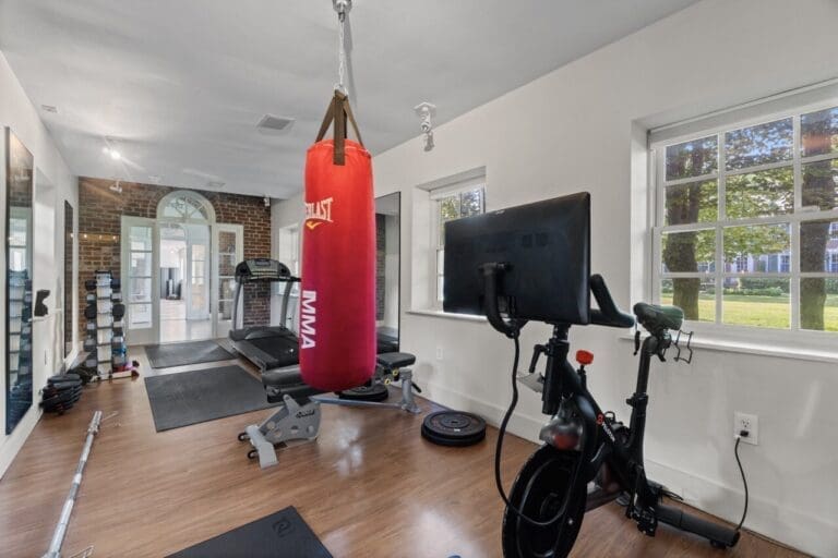 91 Algonquin Rd-119 Large