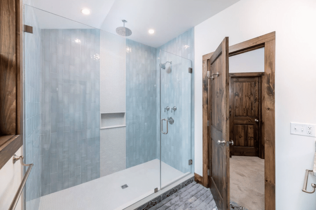 e78d00b8-713b-419c-a3fc-4638b1cbe8a3